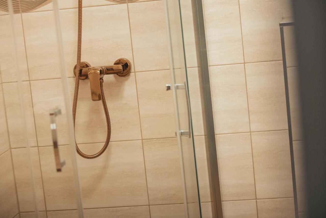 Apartamenty Grand Tatry - Sauna I Jacuzzi Wliczone W Cene Pobytu - 10 Minut Pieszo Od Term Bania Bialka Tatrzanska Eksteriør bilde